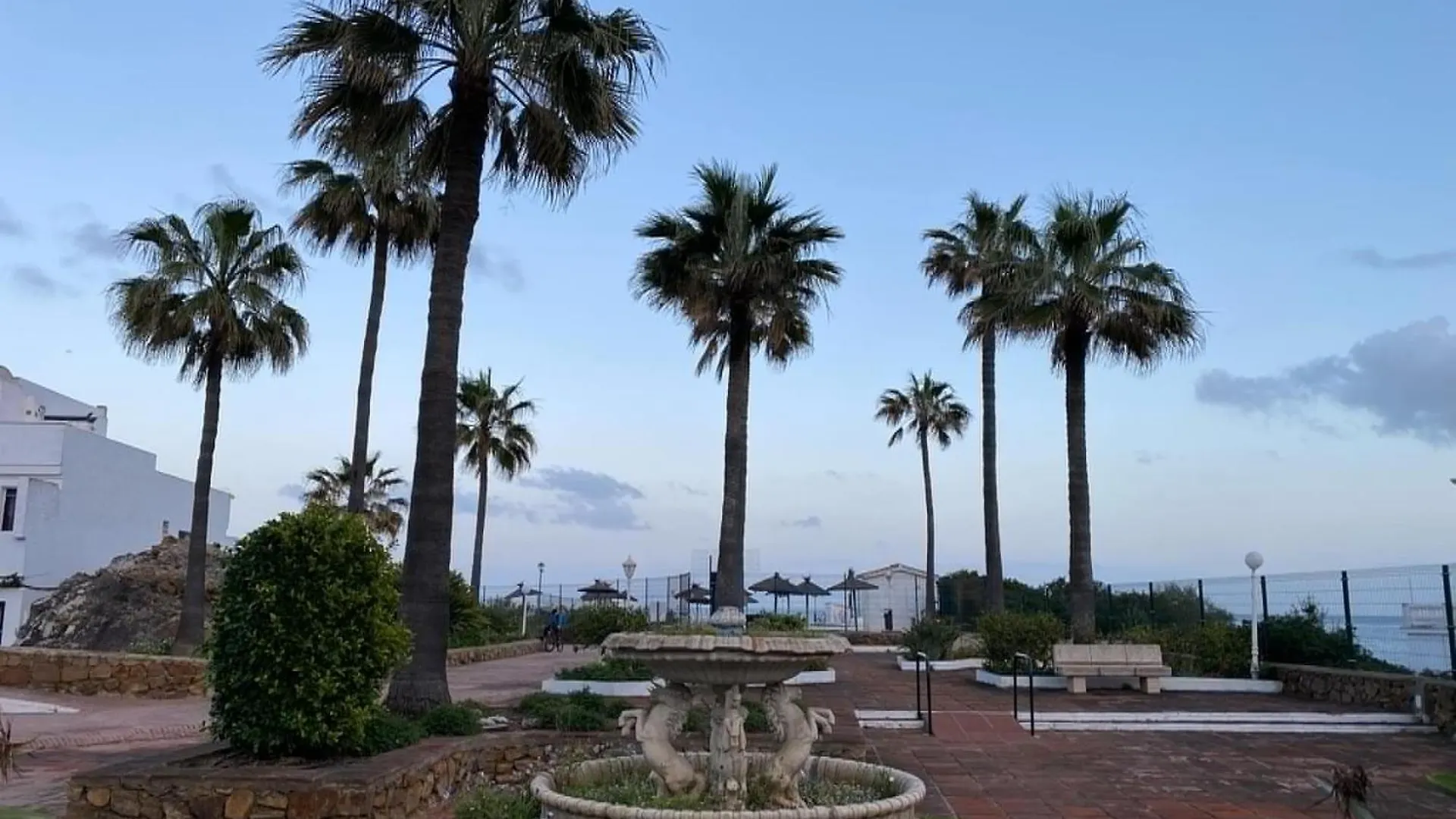 Floral Beach House مانيلفا إسبانيا